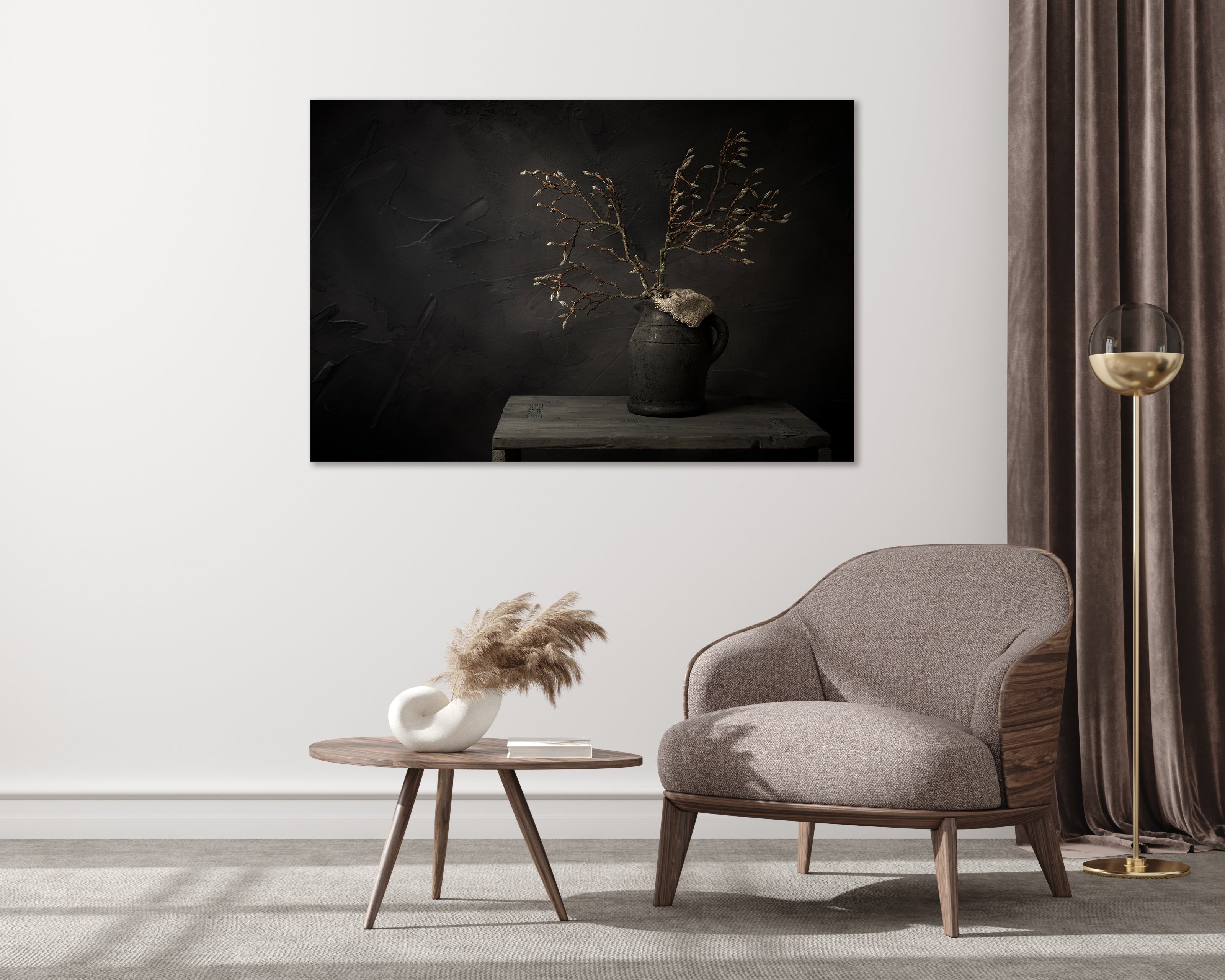 Donker stilleven met magnoliatak in grijze kruik - Mayra Fotografie