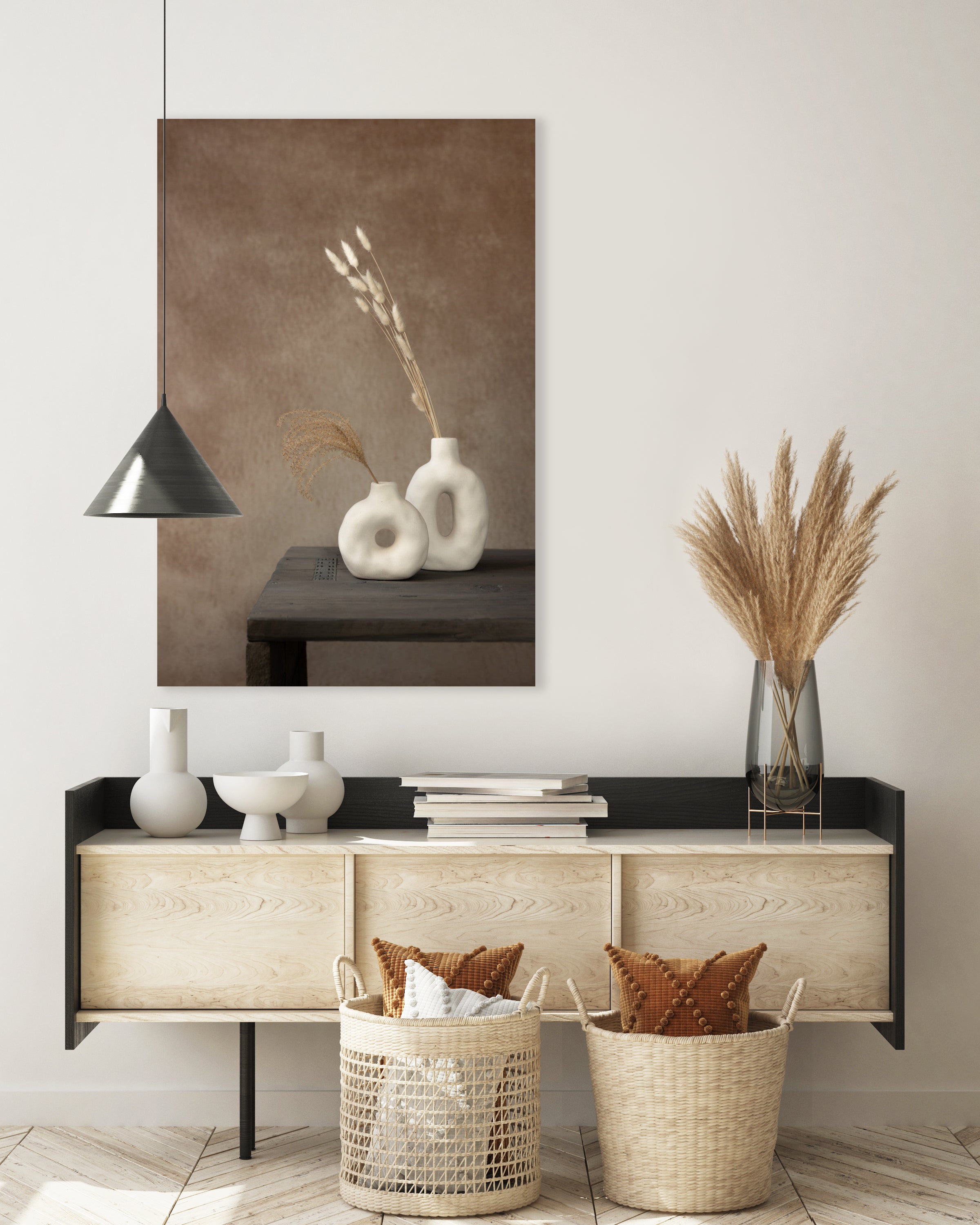 Stilleven met rietpluimen in witte kruiken - Mayra Fotografie